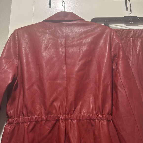 BCBGMAXAZIRA faux leather pants suit - Picture 8 of 11